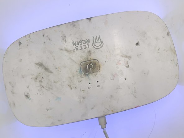 How to Repair a Resin Charm: crwdns2935265:06crwdnd2935265:02crwdnd2935265:03crwdne2935265:0