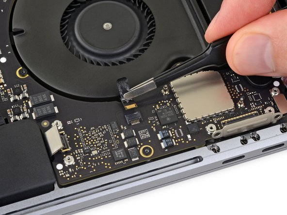 MacBook Pro 15" Touch Bar Late 2016 Battery Replacement: crwdns2935265:043crwdnd2935265:02crwdnd2935265:02crwdne2935265:0