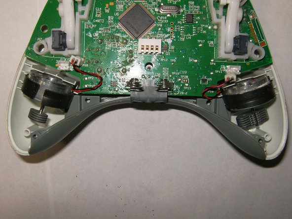 Xbox 360 Wireless Controller Left Analog Stick Replacement: crwdns2935265:04crwdnd2935265:02crwdnd2935265:03crwdne2935265:0