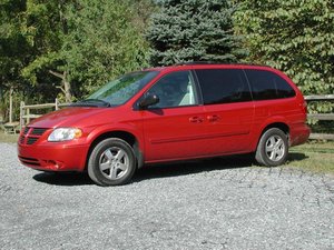 2003 chrysler voyager fuel filter location