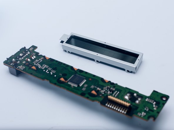 Kenwood KDC-BT565U LCD Screen Replacement: crwdns2935265:07crwdnd2935265:02crwdnd2935265:03crwdne2935265:0