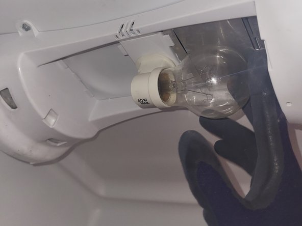 FRIGIDARE FFHT1514TW0 Refrigerator Light Bulb Replacement: 手順 6、 3の画像 2