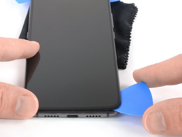 Xiaomi Mi 9 AMOLED & Digitizer Replacement: step 26, image 3 of 3
