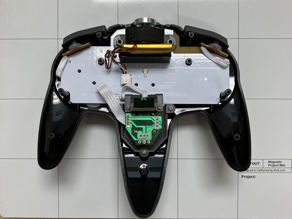 SAFFUN Wireless N64 Controller Battery Replacement, Battery: 步骤 5 中的图像 1，2