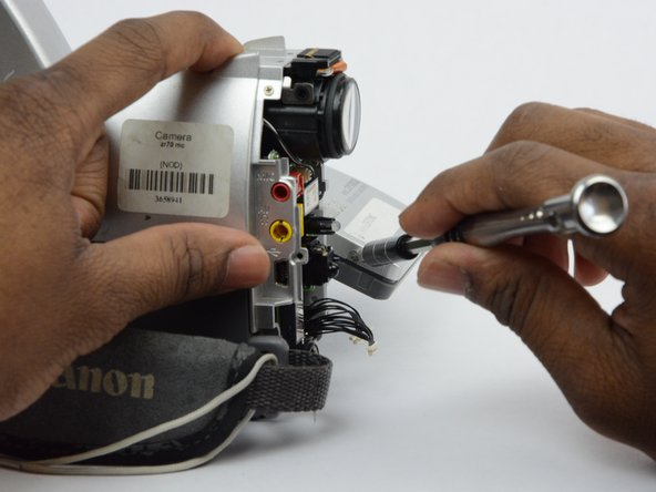 Canon ZR70MC LCD Component Replacement: crwdns2935265:09crwdnd2935265:03crwdnd2935265:03crwdne2935265:0