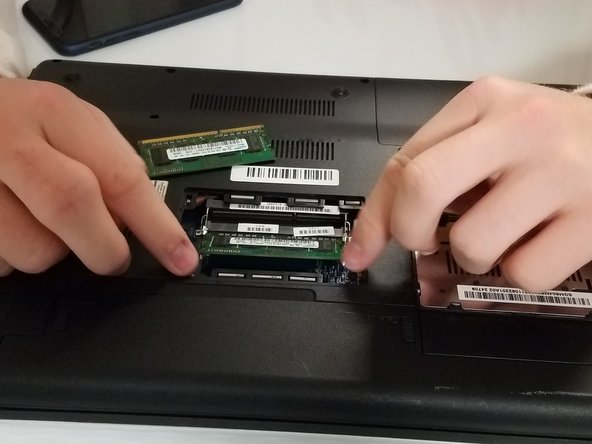 Sony Vaio VPCEL17FX RAM Sticks Replacement: crwdns2935265:04crwdnd2935265:02crwdnd2935265:03crwdne2935265:0