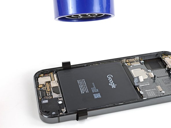Google Pixel 9 Battery Replacement, Heat the battery: 31 단계, 이미지 3개 중 3개