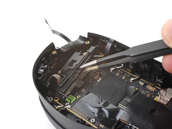 HTC Vive XR Elite Depth Sensor Replacement, Remove the motion sensor bracket: crwdns2935265:066crwdnd2935265:02crwdnd2935265:03crwdne2935265:0