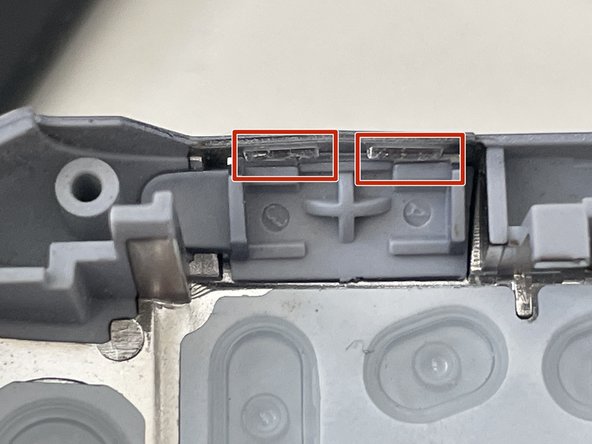 Palm Tungsten W (i710) Teardown, Reassembling precautions - Power button: crwdns2935265:017crwdnd2935265:02crwdnd2935265:03crwdne2935265:0