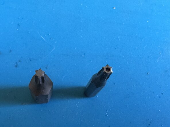 Nielsen-Kellerman CoxBox Battery Replacement, Open it up: crwdns2935265:01crwdnd2935265:03crwdnd2935265:03crwdne2935265:0