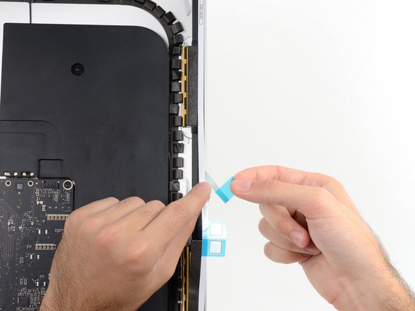 iMac Intel 27" Retina 5K Display 2020 Display Adhesive Replacement: crwdns2935265:07crwdnd2935265:03crwdnd2935265:03crwdne2935265:0