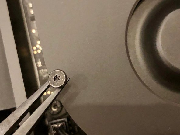 Mac mini Late 2018 Disassembly, Take off the fan: crwdns2935265:06crwdnd2935265:03crwdnd2935265:03crwdne2935265:0