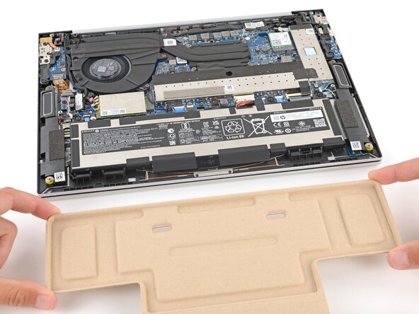HP EliteBook 845 G9 Battery Replacement, Remove the cardboard: crwdns2935265:017crwdnd2935265:03crwdnd2935265:03crwdne2935265:0