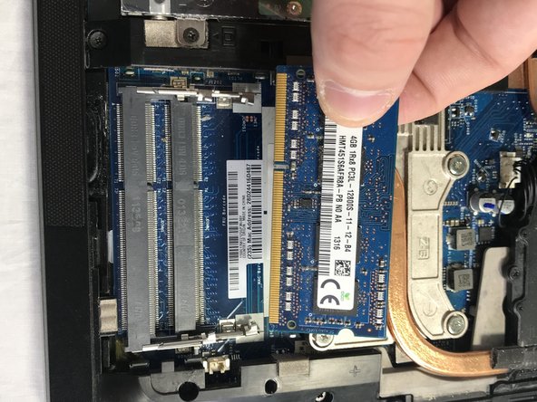 Lenovo Edge Thinkpad E431 RAM Replacement: stap 0, afbeelding 2 van 2