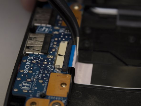 Sony VAIO SVE14AJ16L I/O Card Replacement: crwdns2935265:05crwdnd2935265:02crwdnd2935265:03crwdne2935265:0