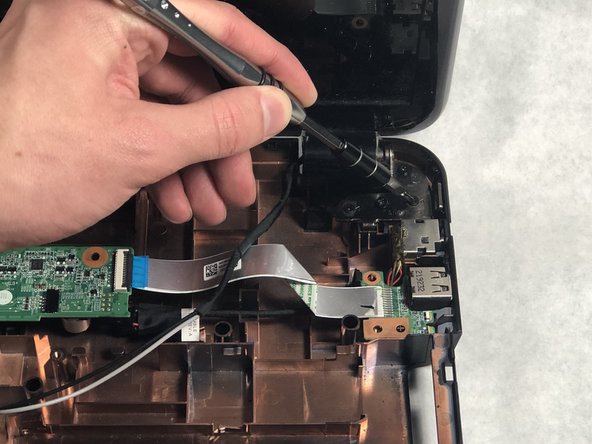 HP Pavilion g7-2023cl Display Assembly Replacement: crwdns2935265:029crwdnd2935265:03crwdnd2935265:03crwdne2935265:0