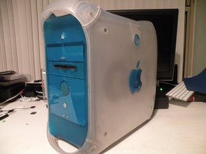 Power Macintosh G3 Azul y Blanco Desmontaje