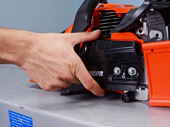 Echo Chain Saw CS4910 2020 Piston Assembly Replacement, Remove the sprocket guard: crwdns2935265:07crwdnd2935265:02crwdnd2935265:03crwdne2935265:0