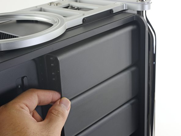 Mac Pro 2019 RAM Module Replacement, Remove the RAM cover: stap 0, afbeelding 2 van 3
