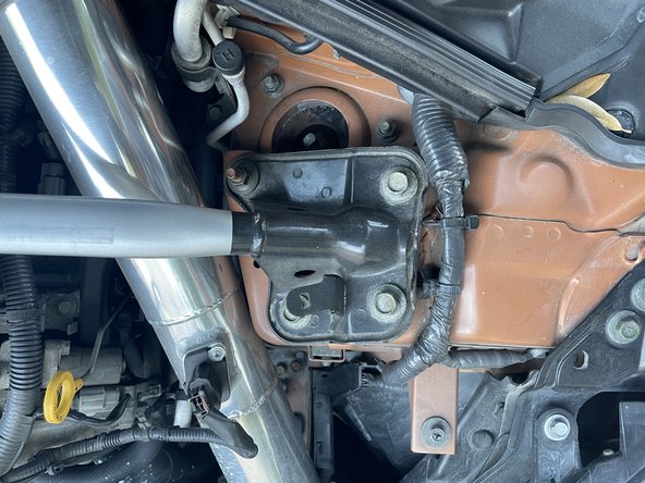 2003 Nissan 350z Spark Plug and Coil Pack Replacement: crwdns2935265:04crwdnd2935265:03crwdnd2935265:03crwdne2935265:0