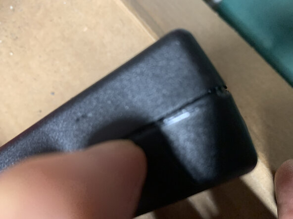 Power Brick Cord Repair, Crack the Case Open: crwdns2935265:02crwdnd2935265:03crwdnd2935265:03crwdne2935265:0