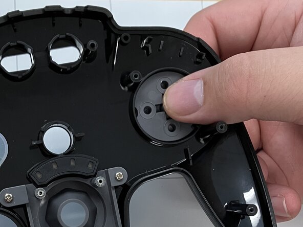 SAFFUN Wireless N64 Controller Button Replacement: 步骤 16 中的图像 2，3