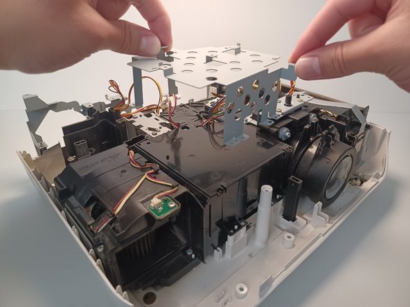 Epson Home Cinema 2150 Exhaust Fan Replacement: crwdns2935265:024crwdnd2935265:03crwdnd2935265:03crwdne2935265:0