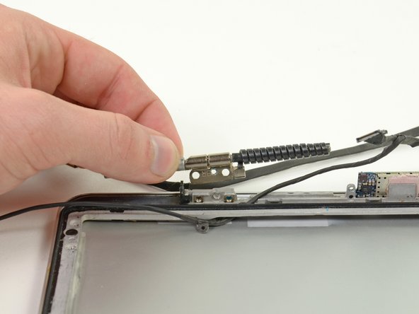 MacBook Pro 15" Unibody Late 2008 and Early 2009 AirPort/iSight Cable Replacement: crwdns2935265:036crwdnd2935265:03crwdnd2935265:03crwdne2935265:0