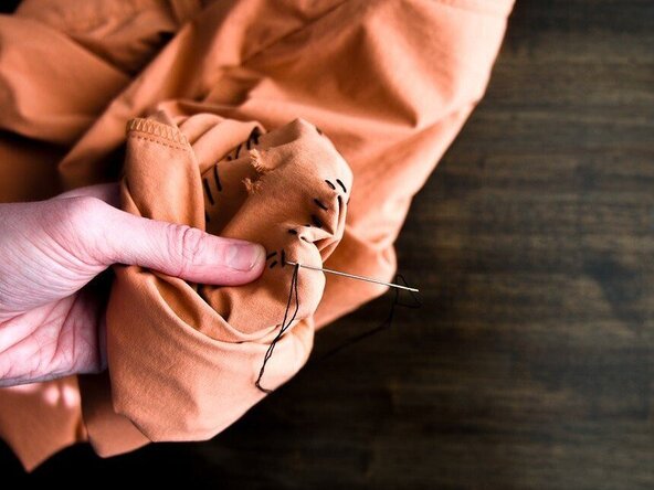 Whip Stitch on a Patch, Finish the whip stitch: crwdns2935265:09crwdnd2935265:02crwdnd2935265:03crwdne2935265:0