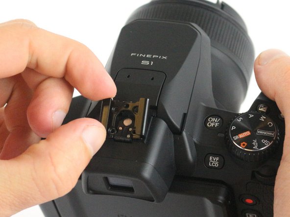 Fujifilm FinePix S1 Back Camera Body Replacement: stap 0, afbeelding 2 van 3