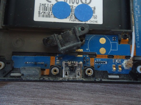 LG Optimus L9 P760 Teardown: crwdns2935265:06crwdnd2935265:02crwdnd2935265:03crwdne2935265:0