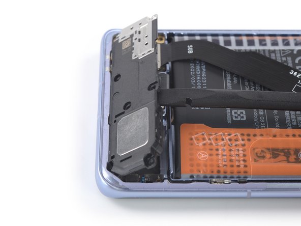 Xiaomi 12 Screen Replacement, Pry up the loudspeaker: crwdns2935265:020crwdnd2935265:02crwdnd2935265:02crwdne2935265:0