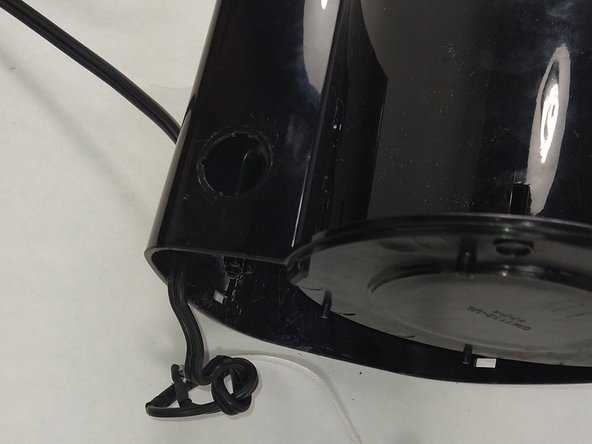 Black and Decker CM0700BZ Power Button Replacement: crwdns2935265:05crwdnd2935265:02crwdnd2935265:03crwdne2935265:0