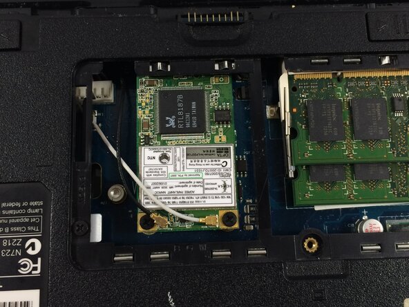 Toshiba Satellite L455-S5975 WiFi Card Replacement: crwdns2935265:03crwdnd2935265:01crwdnd2935265:03crwdne2935265:0