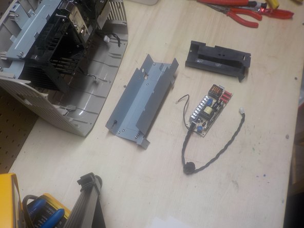 3M SCP176 DLP Projector Teardown, Disassemble the power supply: crwdns2935265:012crwdnd2935265:03crwdnd2935265:03crwdne2935265:0