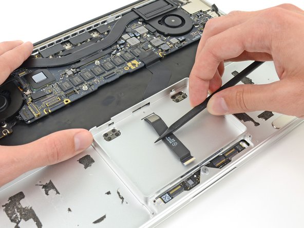 MacBook Pro 13" Retina Display Early 2013 Trackpad Replacement: crwdns2935265:039crwdnd2935265:03crwdnd2935265:03crwdne2935265:0