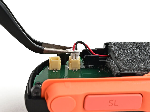 Joy-Con 2 (Right) Battery Replacement, Connect the battery: crwdns2935265:019crwdnd2935265:02crwdnd2935265:03crwdne2935265:0