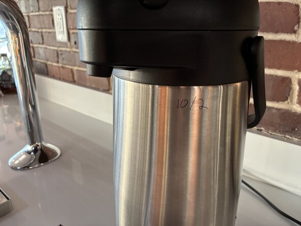 How to Make Coffee at iFixit Onion Bottom, Write the date: 手順 9、 2の画像 2