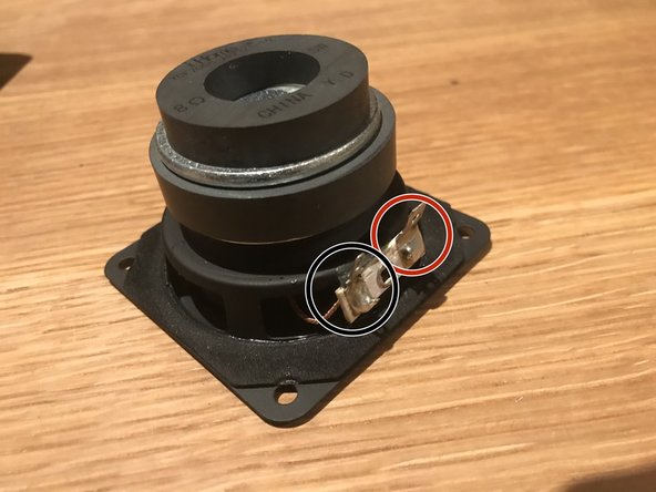 iHome iBT25 Motherboard Replacement: crwdns2935265:05crwdnd2935265:02crwdnd2935265:02crwdne2935265:0