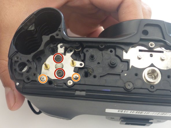 Canon EOS Rebel XS 35mm Bottom Cover and More Replacement: crwdns2935265:012crwdnd2935265:02crwdnd2935265:02crwdne2935265:0