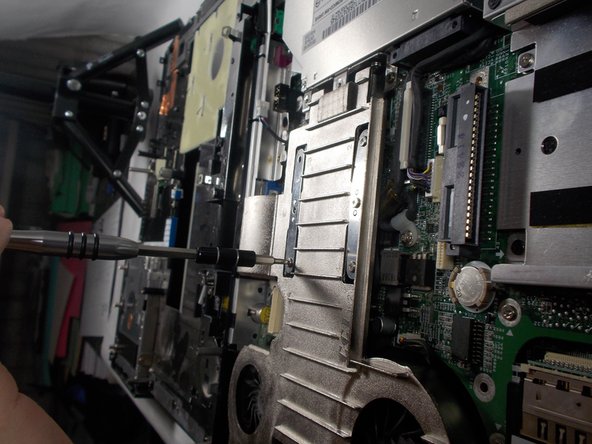 HP Pavilion ze5000 Primary Fan Replacement: crwdns2935265:019crwdnd2935265:03crwdnd2935265:03crwdne2935265:0