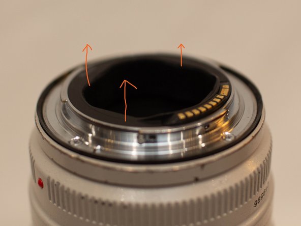 Canon EF 70-200mm f/2.8L IS USM Zooming Key Replacement, Prepare to Remove the Lens Mount: crwdns2935265:02crwdnd2935265:02crwdnd2935265:03crwdne2935265:0