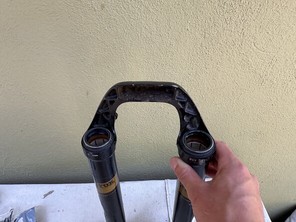 Fox32 Mountain Bike Front Air Suspension Fork Seal and Oil Replacement: étape 37, image 3 de 3