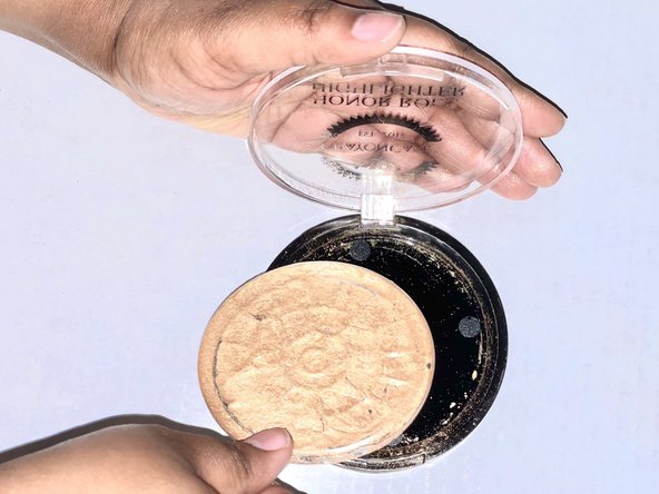 How to Fix A Broken Makeup Compact Without Alcohol: crwdns2935265:07crwdnd2935265:02crwdnd2935265:03crwdne2935265:0