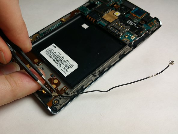 LG Optimus L9 P769 Micro-USB Port Replacement: crwdns2935265:05crwdnd2935265:02crwdnd2935265:03crwdne2935265:0