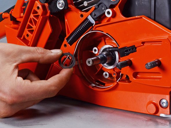 Echo Chain Saw CS590 2019 Oil System Replacement, Remove the washer: crwdns2935265:035crwdnd2935265:03crwdnd2935265:03crwdne2935265:0