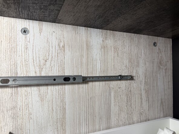 Ashley Furniture's 5 Drawer Chest Drawer Slide Replacement: crwdns2935265:08crwdnd2935265:02crwdnd2935265:02crwdne2935265:0