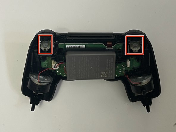 How to Clean The R2 and L2 Buttons on a Dualshock 4 CUH-ZCT2 Controller: crwdns2935265:04crwdnd2935265:03crwdnd2935265:03crwdne2935265:0