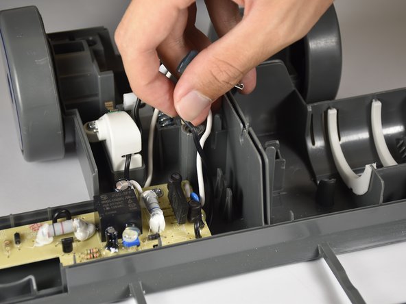 Shark Navigator Lift-Away Deluxe NV360 Motherboard Replacement: crwdns2935265:016crwdnd2935265:02crwdnd2935265:02crwdne2935265:0