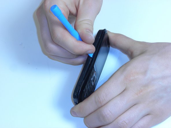 Replacing Nokia Classic 2600c-2b Faceplate: crwdns2935265:04crwdnd2935265:02crwdnd2935265:02crwdne2935265:0